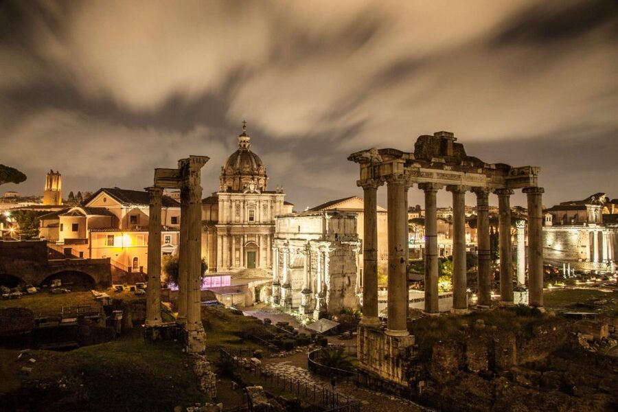 Rome: Night Photo Tour and Workshop - Private transport saves time, but limits the walking experience