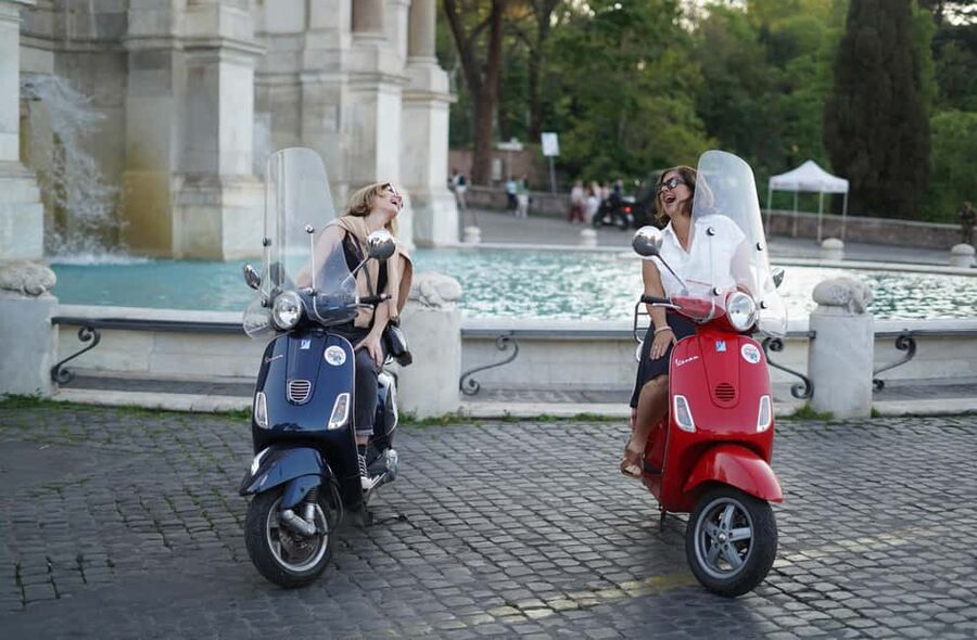 Rome on a Vespa – Photography Service - A safe way to see several areas quickly