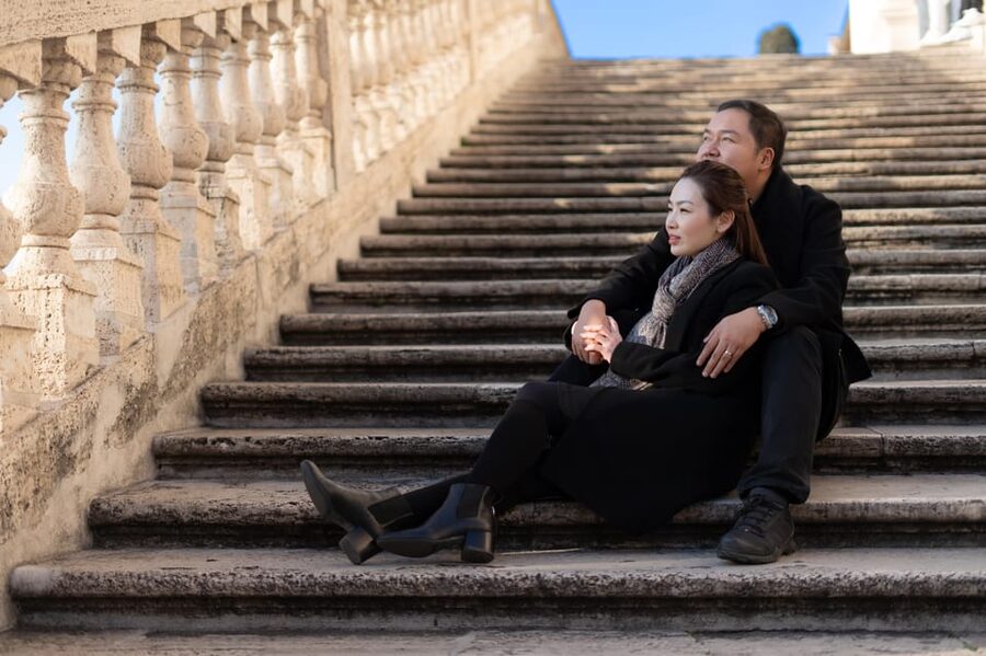 Rome: Personalized Photoshoot outside the Colosseum - Edited images and delivery speed