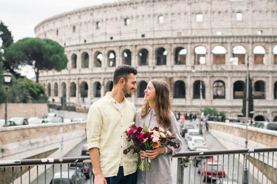 Rome: Personalized Photoshoot outside the Colosseum - What the 30-minute to two-hour format means