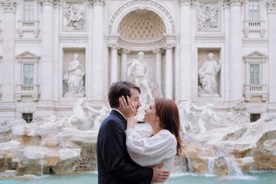 Rome: Personalized Private Couple Photoshoot Experience - Why Trastevere may suit a more relaxed photo session