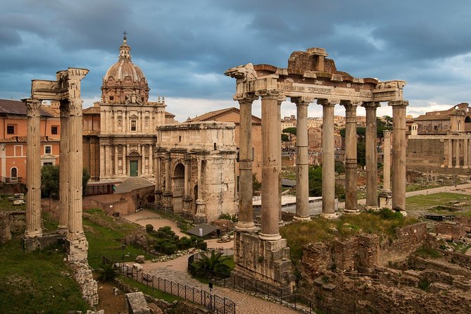 Rome Photography Masterclass - Private Photography Lesson - Trevi Fountain and finding a different angle