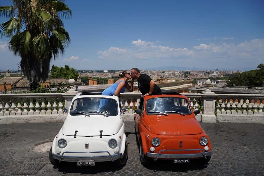 Rome: Photography services with Fiat 500 Vintage Car Tour - Circus Maximus and the first Fiat 500 transfer