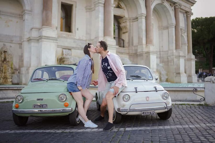 Rome: Photoshoot Service with Vintage Fiat 500 - Circus Maximus from the road