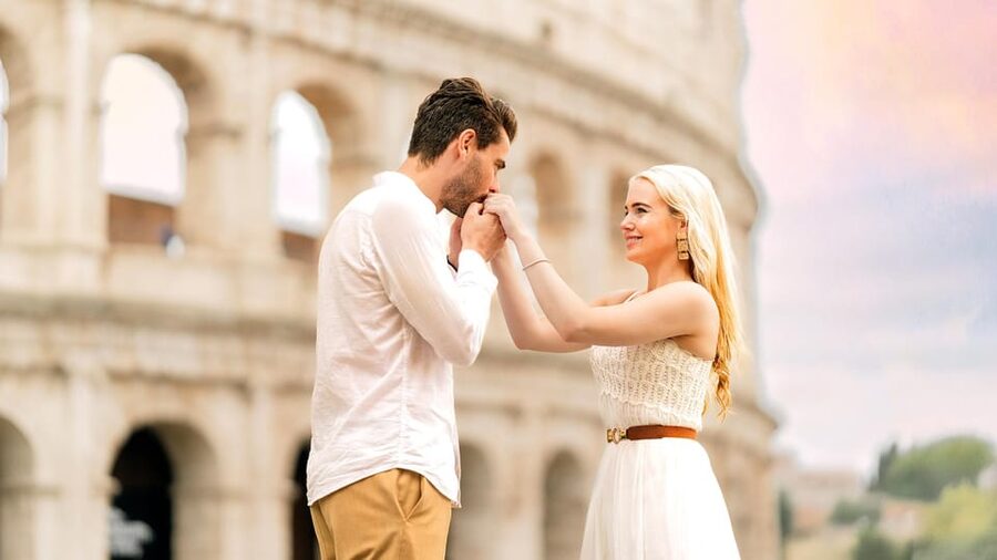Rome: Private Colosseum Photoshoot with Optional Viewpoints - What to wear and what to leave behind
