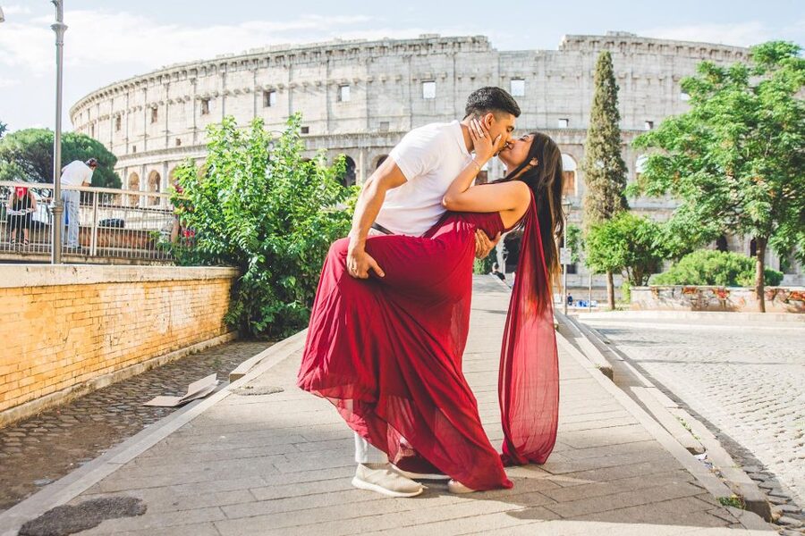 Rome: Private Professional Photoshoot at Colosseum - Who should book this experience?