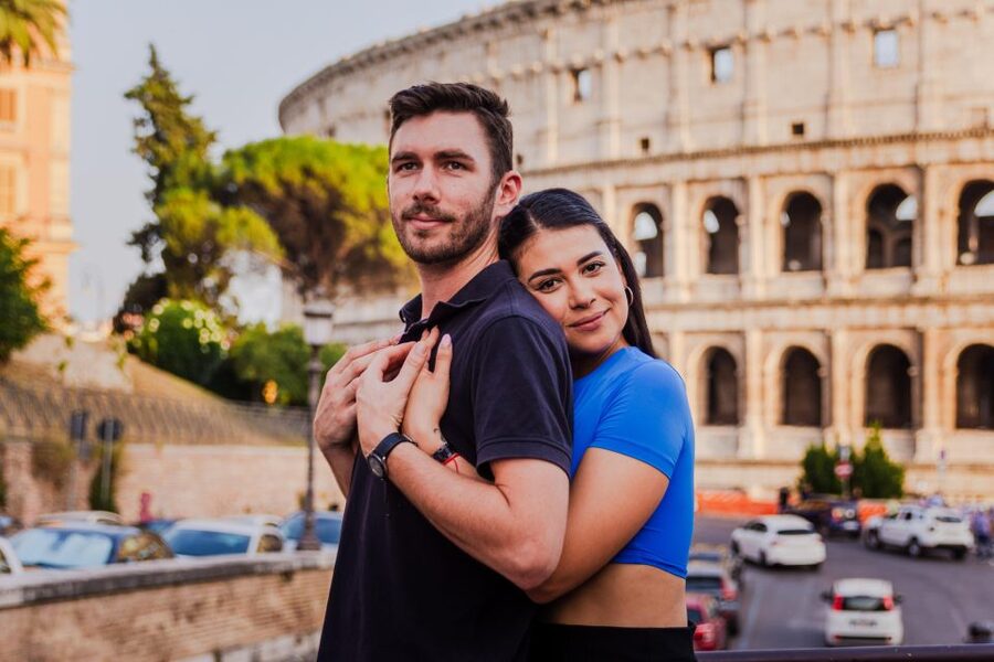 Rome: Private Professional Photoshoot at Colosseum - Meeting at Via del Colosseo 31