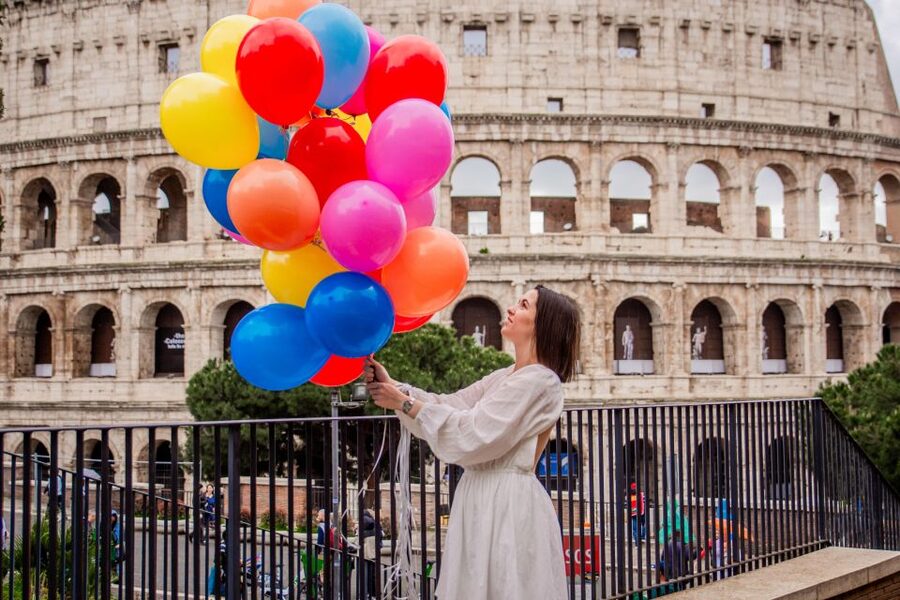 Rome: Professional Photoshoot With Balloons - Fast digital delivery after your Rome visit