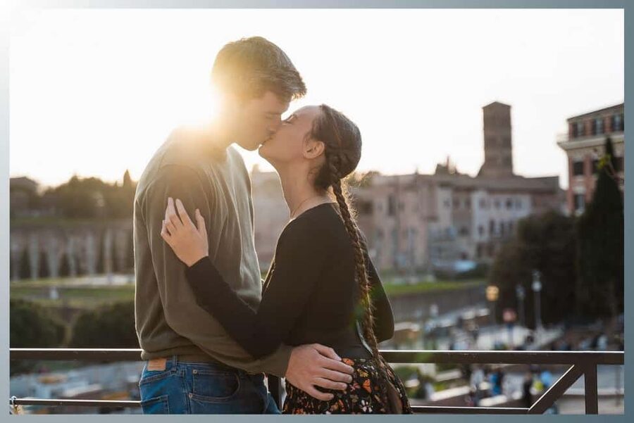 Rome: Romantic Couple Photoshoot Experience at the Colosseum - Final verdict: a practical choice for personal Rome portraits