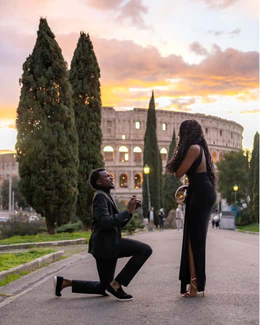 Rome: Romantic Proposal PhotoShoot - A proposal plan built around your Rome visit