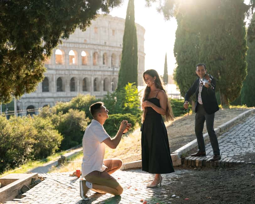 Rome: Romantic Proposal PhotoShoot - Giardinetto del Monte Oppio in 15 minutes