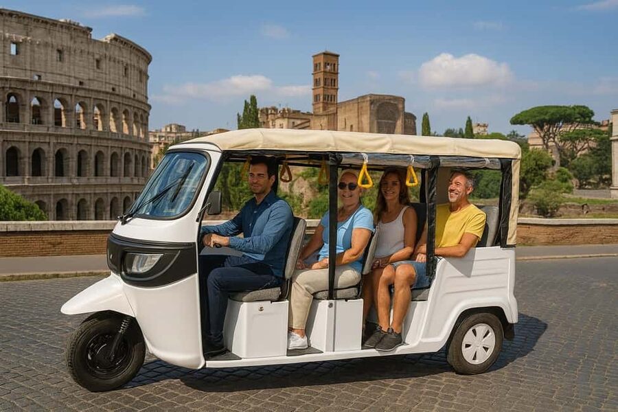 Rome: Timeless Electric Tuk-Tuk Photography Service - The classic route: Colosseum, Trevi Fountain, and Piazza Navona