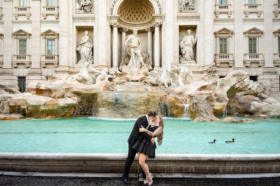 Rome: Trevi Fountain Photoshoot – Private & Personalized - Who will get the most from this photo session?