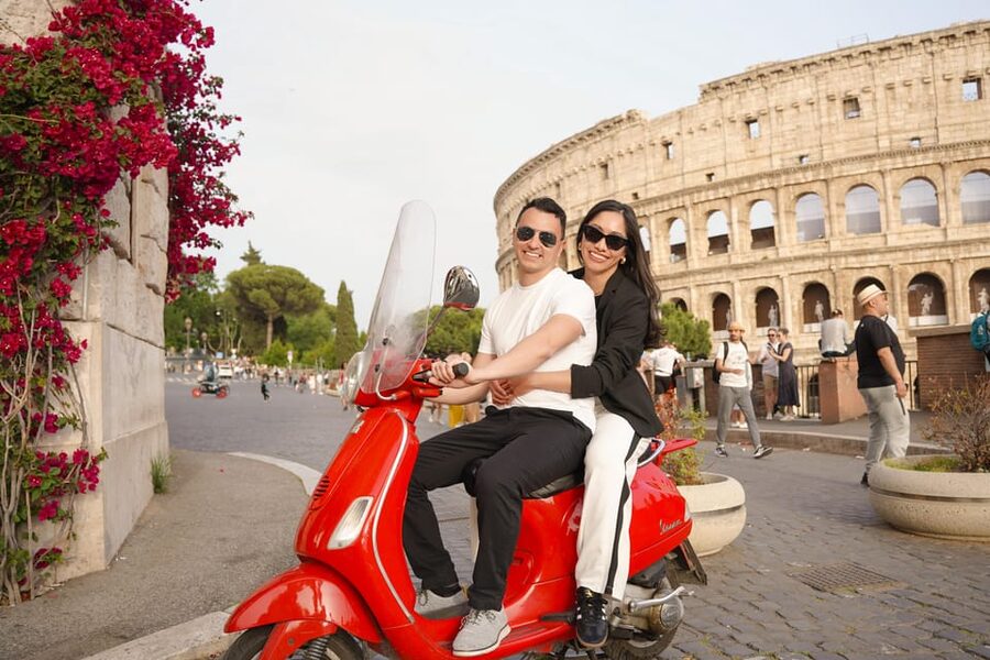 Rome: Vespa Photo Tour with Historic City Highlights - Acqua Paola Fountain and Janiculum Hill