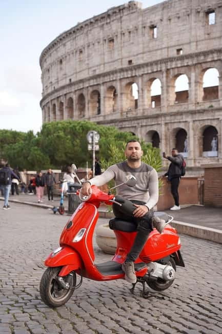 Rome Vespa: Photos, City Highlights, Sightseeing by Vespa - Circus Maximus and the route toward the Aventine