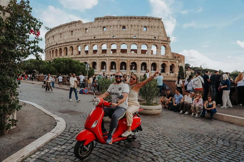 Rome: Vespa Ride in the Streets with Photography - Gianicolo Hill and the Wide Roman Panorama