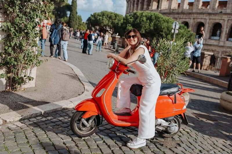 Rome: Vespa Ride in the Streets with Photography - Castel Sant’Angelo and Piazza Venezia From the Road