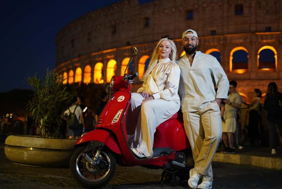 Rome: Vespa Scooter Night Tour with Pro Photographer service - Why Rome works so well after dark