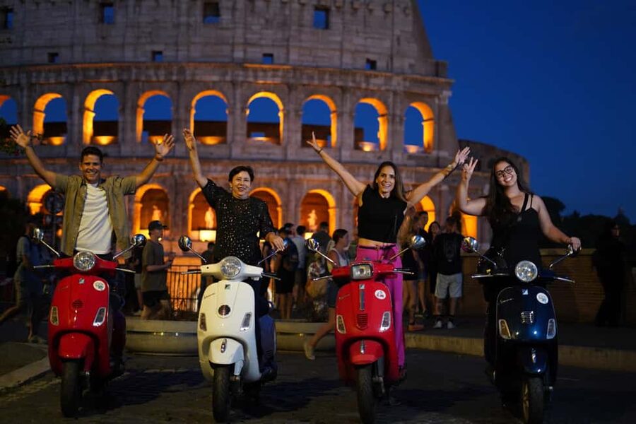 Rome: Vespa Scooter Night Tour with Pro Photographer service - What the driver and photographer add