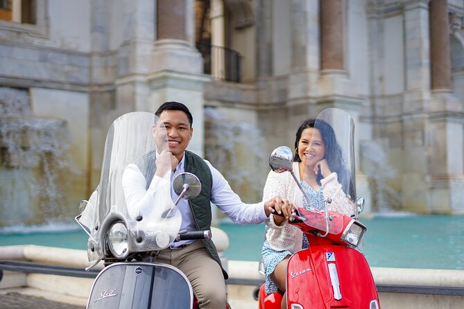 Rome Vespa Scooter Tour with Professional Photographer - The Colosseum: A Strong Start for the Camera