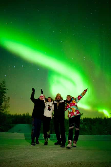 Rovaniemi: Guaranteed Northern Lights & Photography Tour - What the stops feel like in the Arctic night