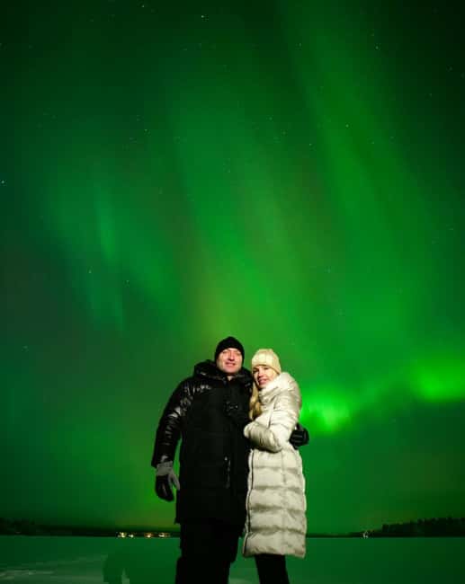 Rovaniemi: Guaranteed Northern Lights & Photography Tour - Photography help that makes the price easier to judge