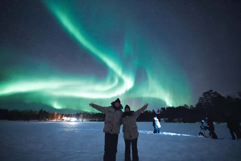 Rovaniemi: Northern Lights Family Tour with Photographer - The real value of the included photography