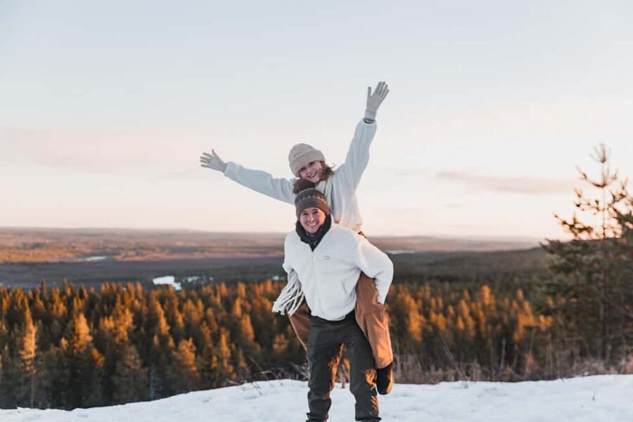 Rovaniemi: Private Photoshoot Experience in Lapland - What happens when you meet Jana