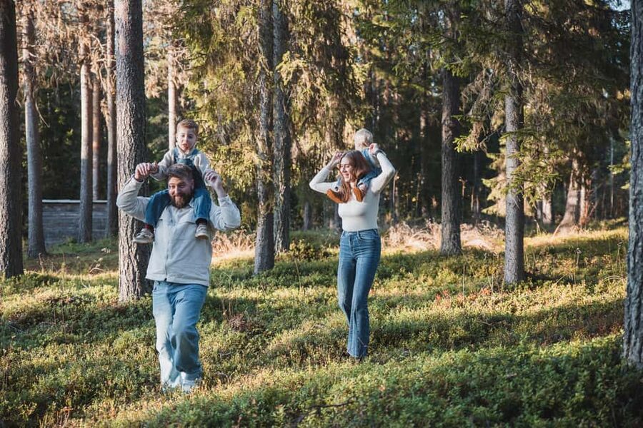 Rovaniemi: Private Photoshoot Experience in Lapland - How the photography guidance helps