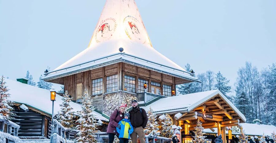 Rovaniemi: Private Pro Photoshoot in Santa Claus Village - Leaving Rovaniemi for Santa Claus Village