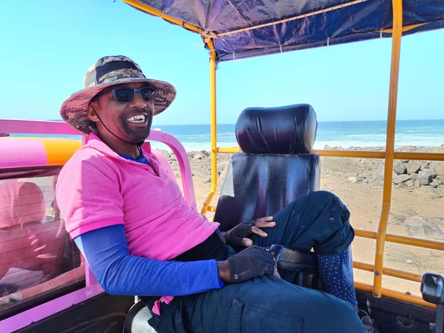 Sal: Island tour with offroad touch and creative pictures - Shark Bay and the character of Pedra de Lume