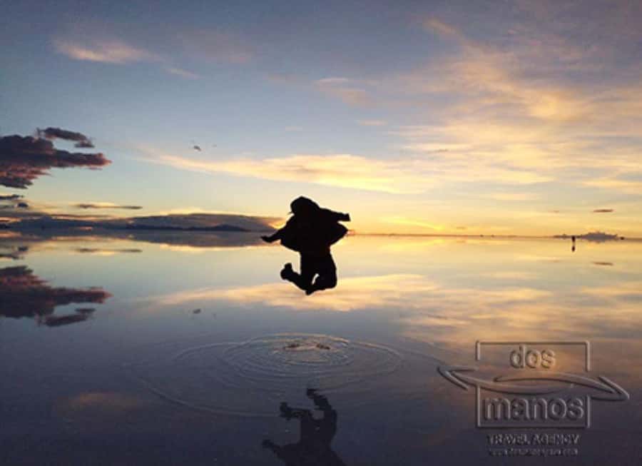 Salar de Uyuni 1 day + photo session + Sunset (English) - Entering the world’s largest salt flat