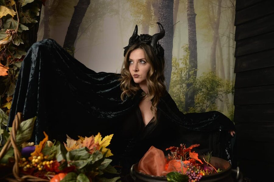 Salem: Witch Costume Photo Studio Experience - Choosing Your Costume Without Feeling Rushed