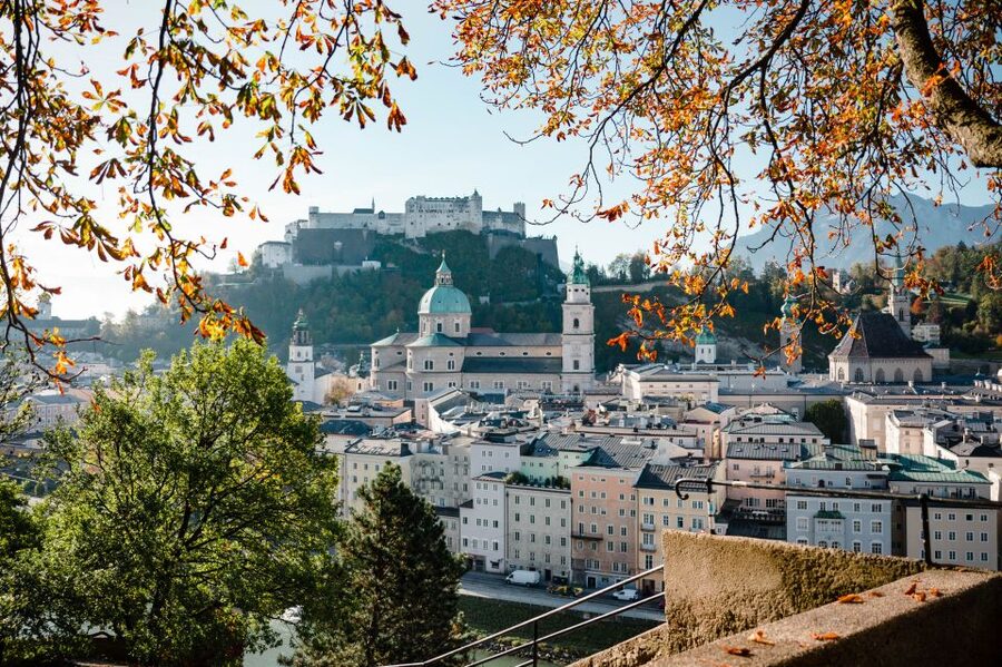 Salzburg: 2-Hour Guided Walking Tour with a Photographer - Key points at a glance