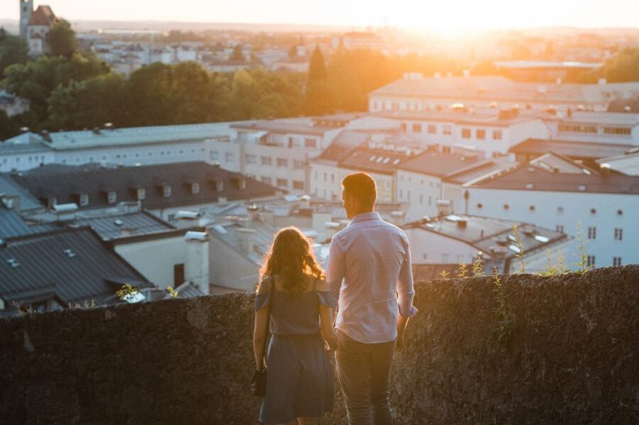 Salzburg: 2-Hour Guided Walking Tour with a Photographer - Finishing among the baroque churches