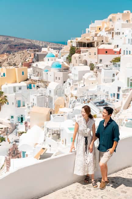 Santorini: 45-minute Photoshoot in Oia - The Blue Dome Church photo stop
