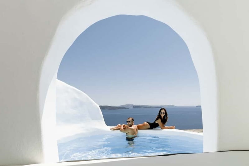 Santorini: Casual Photoshoot by Flying Dress Photo © - A Santorini photo session with room to be yourself