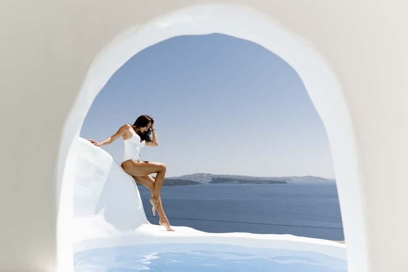 Santorini: Casual Photoshoot by Flying Dress Photo © - What happens during the one-hour session