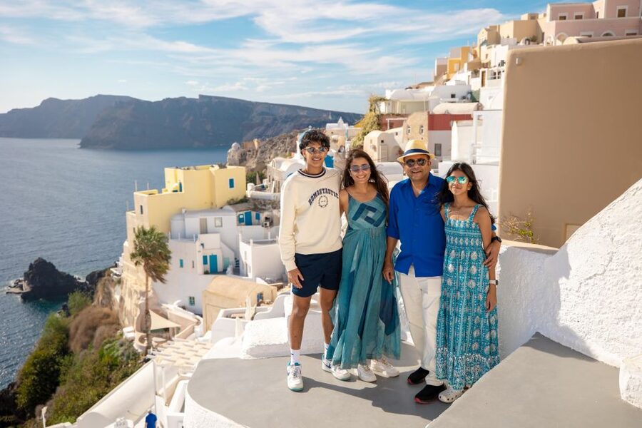 Santorini Family Photoshoot (Oia Village) - Key points about the Oia family shoot
