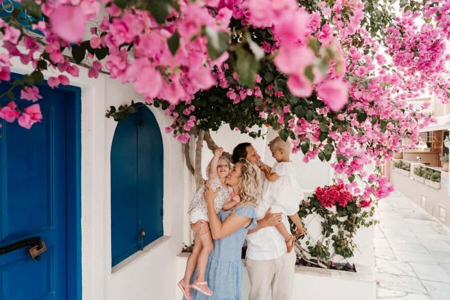 Santorini: Imerovigli Professional Photoshoot in Blue Dome - What the $58 price buys you