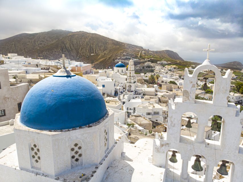 Santorini: Instagram Highlights Tour - Beginning in Oia, from the village entrance to the castle