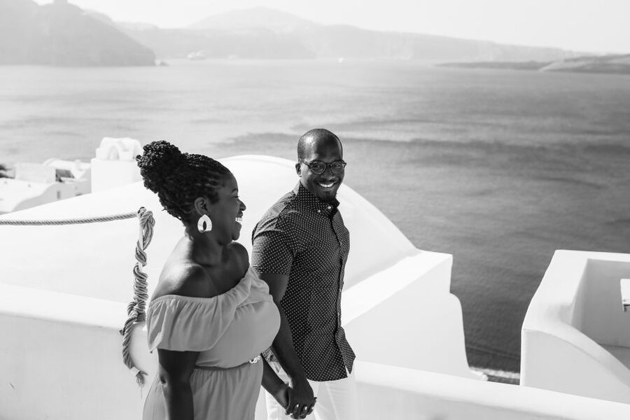 Santorini: Photo Shoot with a Private Vacation Photographer - Engagements, Proposals, and Romantic Sessions