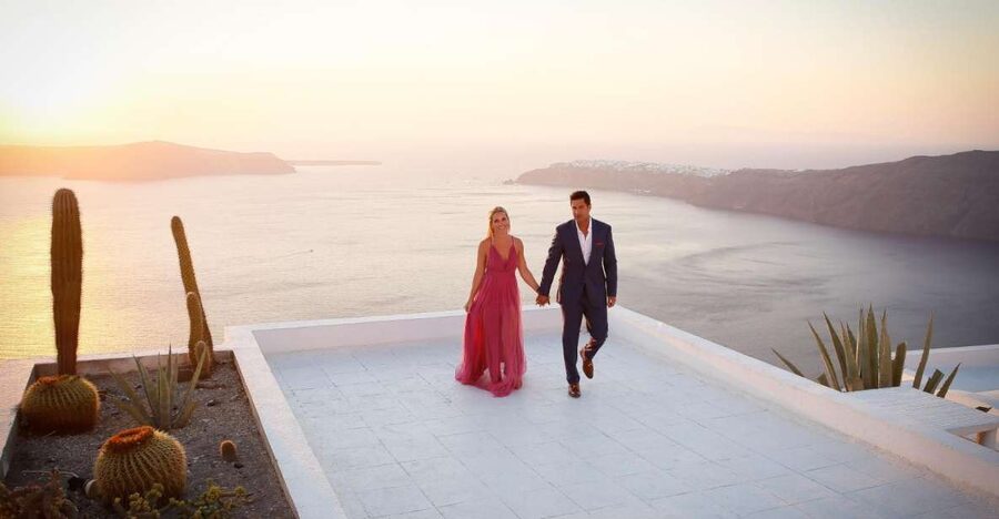 Santorini: Photo Shoot with a Private Vacation Photographer - What You Receive After the Session