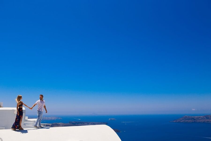 Santorini: Photo Shoot with a Private Vacation Photographer - Who Gets the Best Value From This Experience