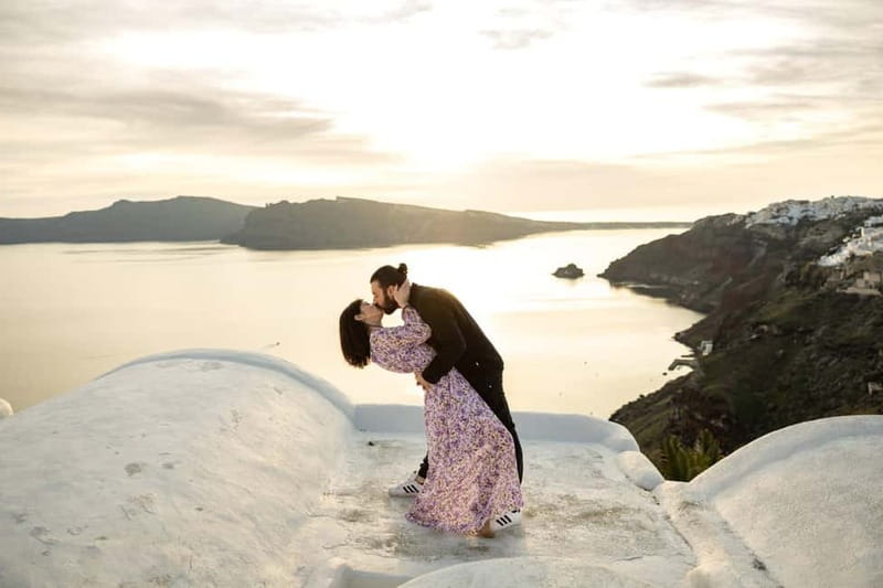 Santorini: Photo Tour With Professional Photographer - What to wear and bring for better photos