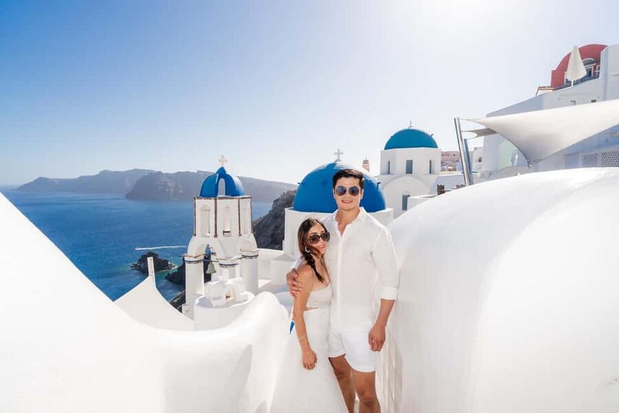 Santorini Photoshoot: Imerovigli or Fira - A short route built around strong backdrops