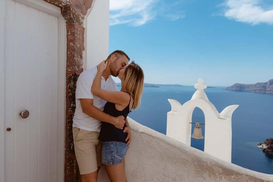 Santorini Photoshoot: Imerovigli or Fira - What the photographer adds