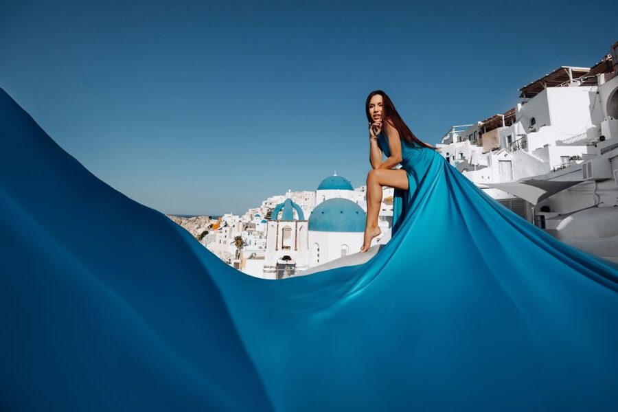 Santorini: Private Flying Dress Photoshoot Experience - Santorini settings, from white villages to the shore
