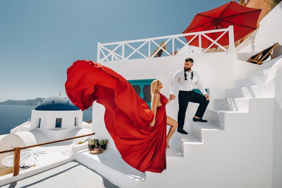 Santorini: Private Flying Dress Photoshoot Experience - Choosing from 60 dresses in Santorini
