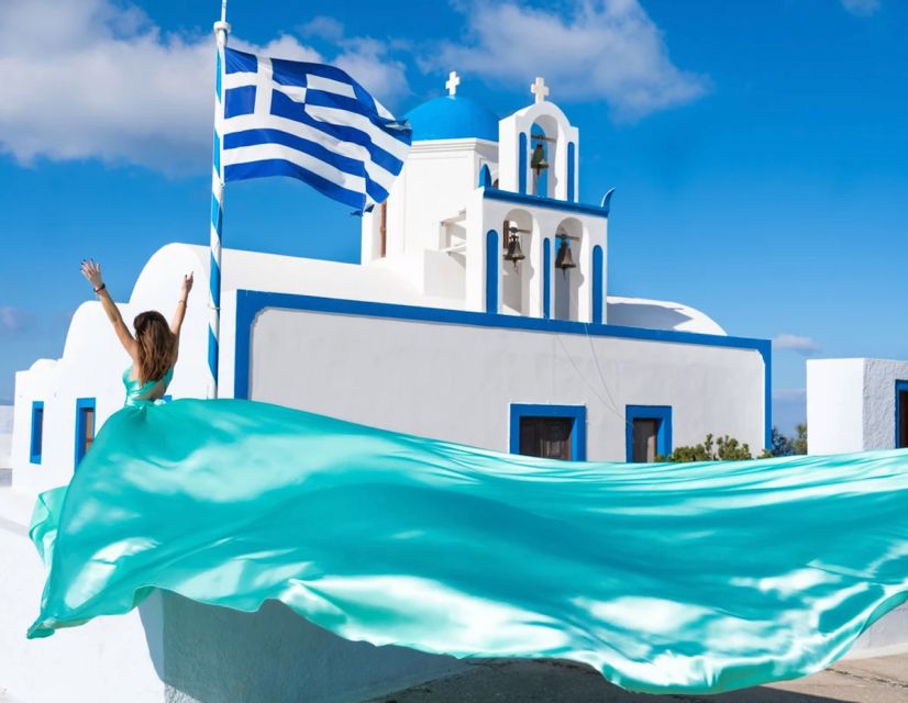 Santorini: Private Flying Dress Photoshoot with Pickup - How Vicky and Ana shape the session